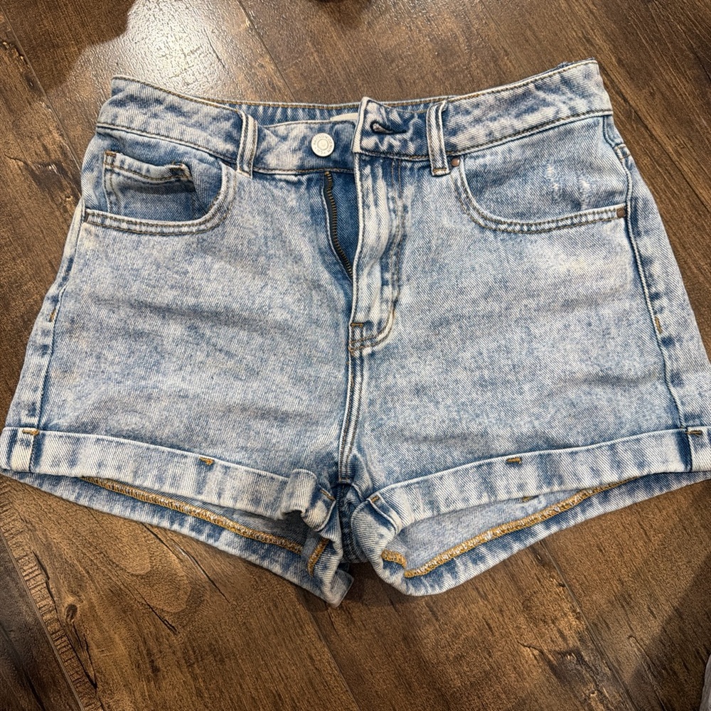 Pacsun Light Wash Denim Women's Shorts size 26